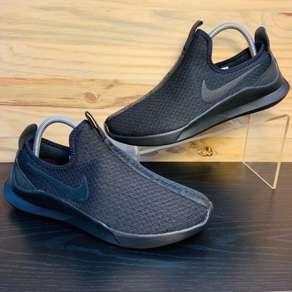 nike black viale slip on